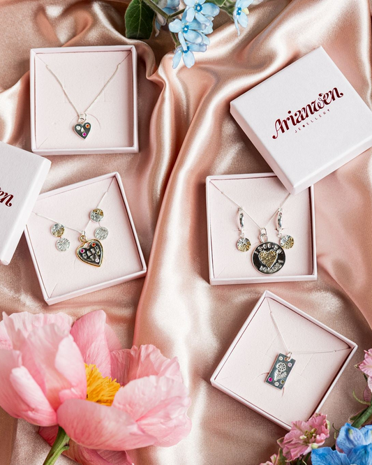 Wedding Jewellery Gifts: Thoughtful Ideas for Brides, Bridesmaids & Wedding Guests