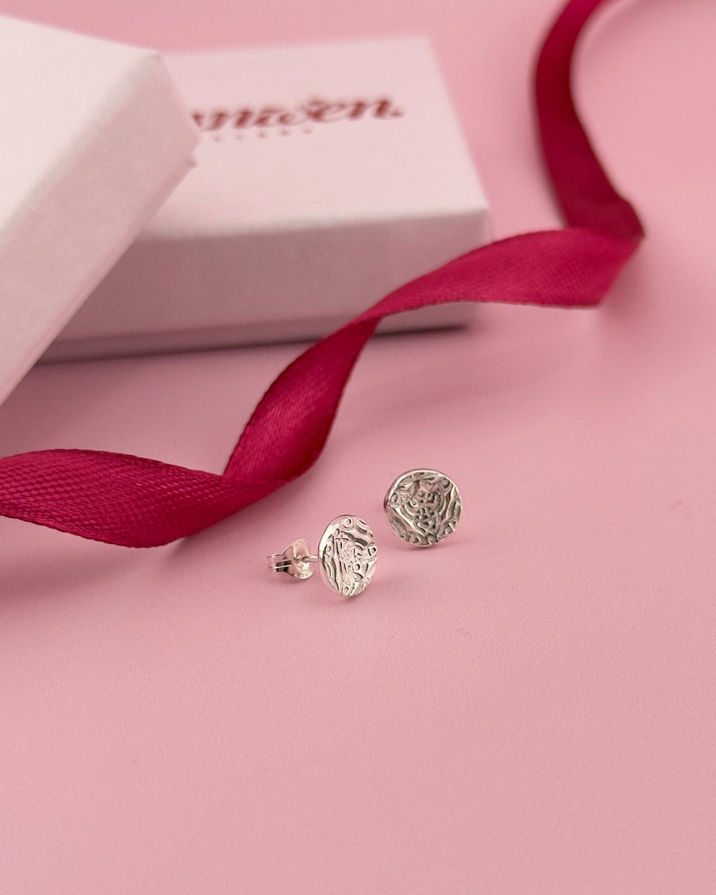 Celtic Knot Stud Earrings - Solid Fine Silver - Arianwen Jewellery